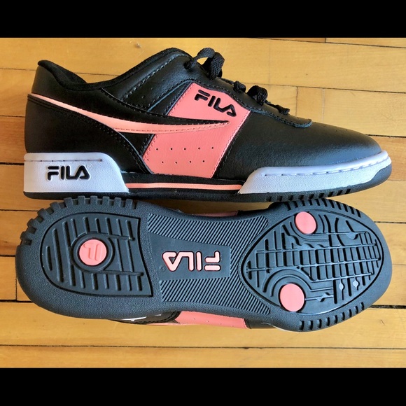 FILA sneakers / NIB / US 6.5 / EUR 39 - Picture 1 of 8